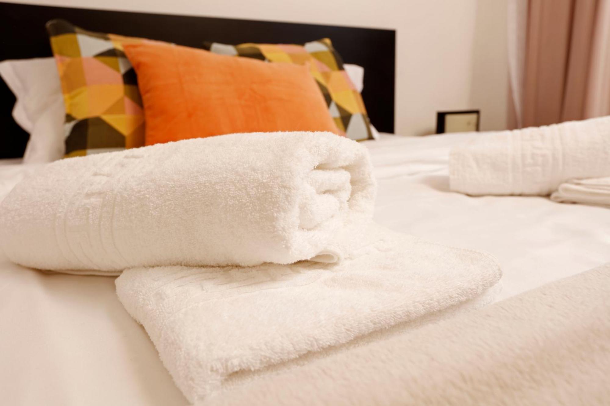 Center Apartment *